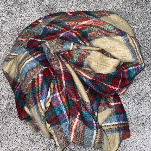 Plaid BLANKET SCARF - Picture 1 of 3